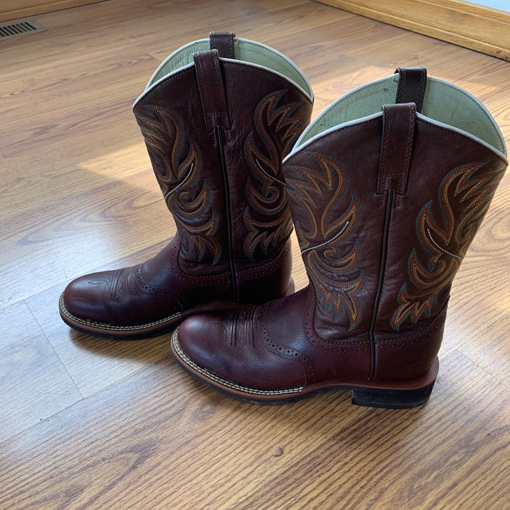 Ariat cowboy boots